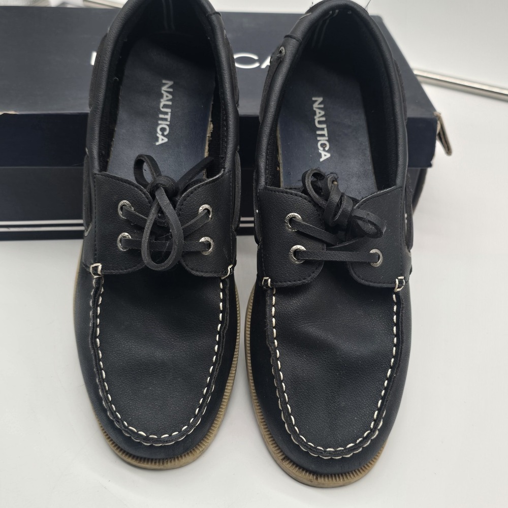 Nautica Boat Shoes Men Size 9.5 Navy Blue Tan Stitching Nueltin Comfort Lace Up - Picture 2 of 9